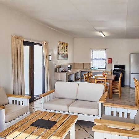 First Group Hole In The Wall Backpackers Coffee Bay Εξωτερικό φωτογραφία