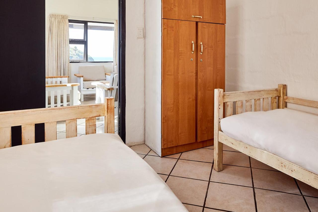 First Group Hole In The Wall Backpackers Coffee Bay Εξωτερικό φωτογραφία